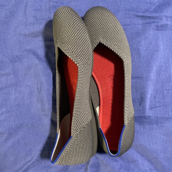 Rothys The Flat Charcoal Gray w/Red Insole Size 7.5 Flats - Picture 6 of 6